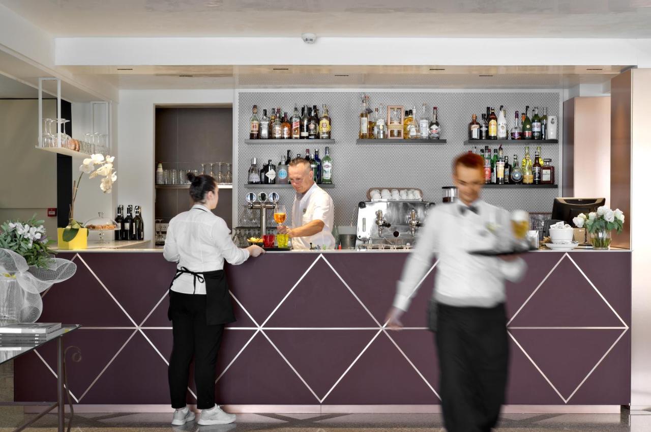 卡斯泰洛湖滨酒店 马尔切西内 外观 照片